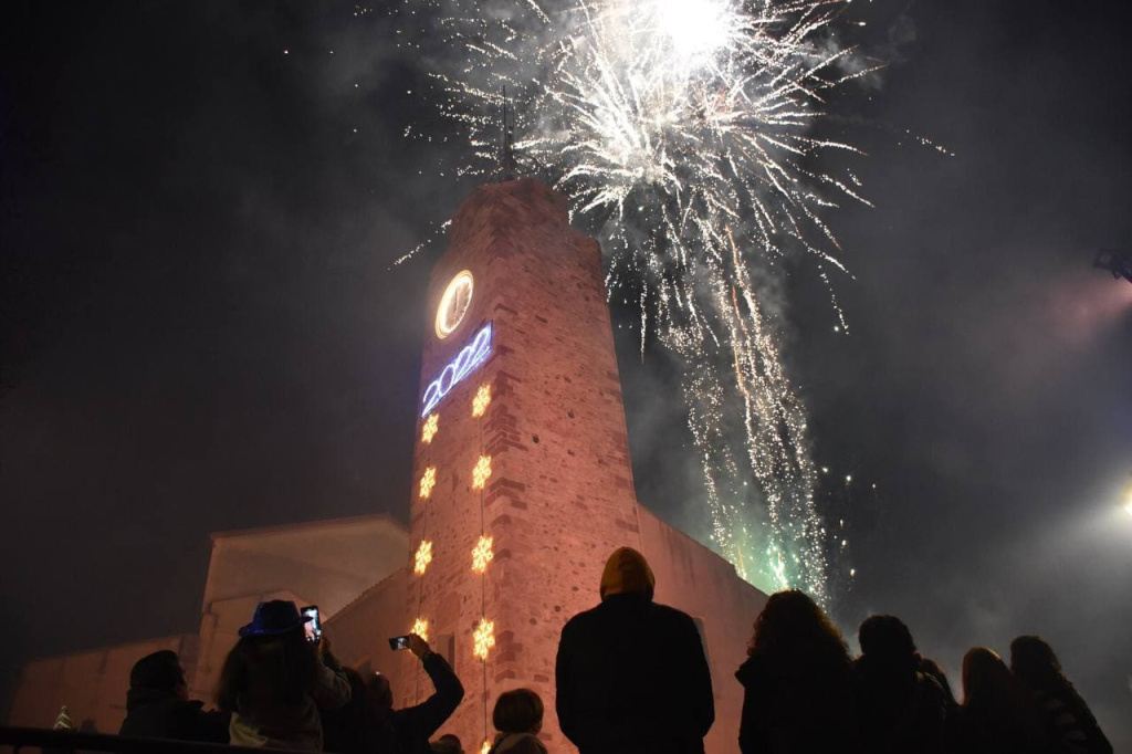 Cap d'any al peu de la Torre del Rellotge